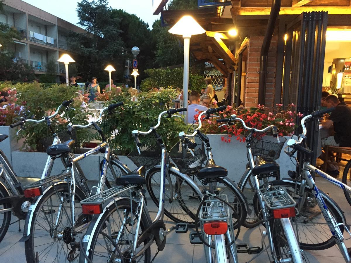 Alla Pergola Bibione Exterior foto